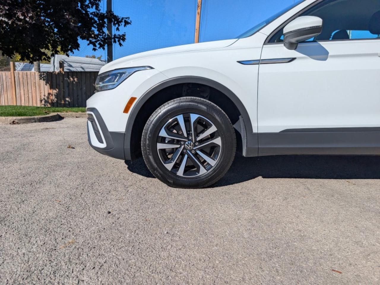 2022 Volkswagen Tiguan Trendline  **BLIND SPOT - HTD SW** Photo