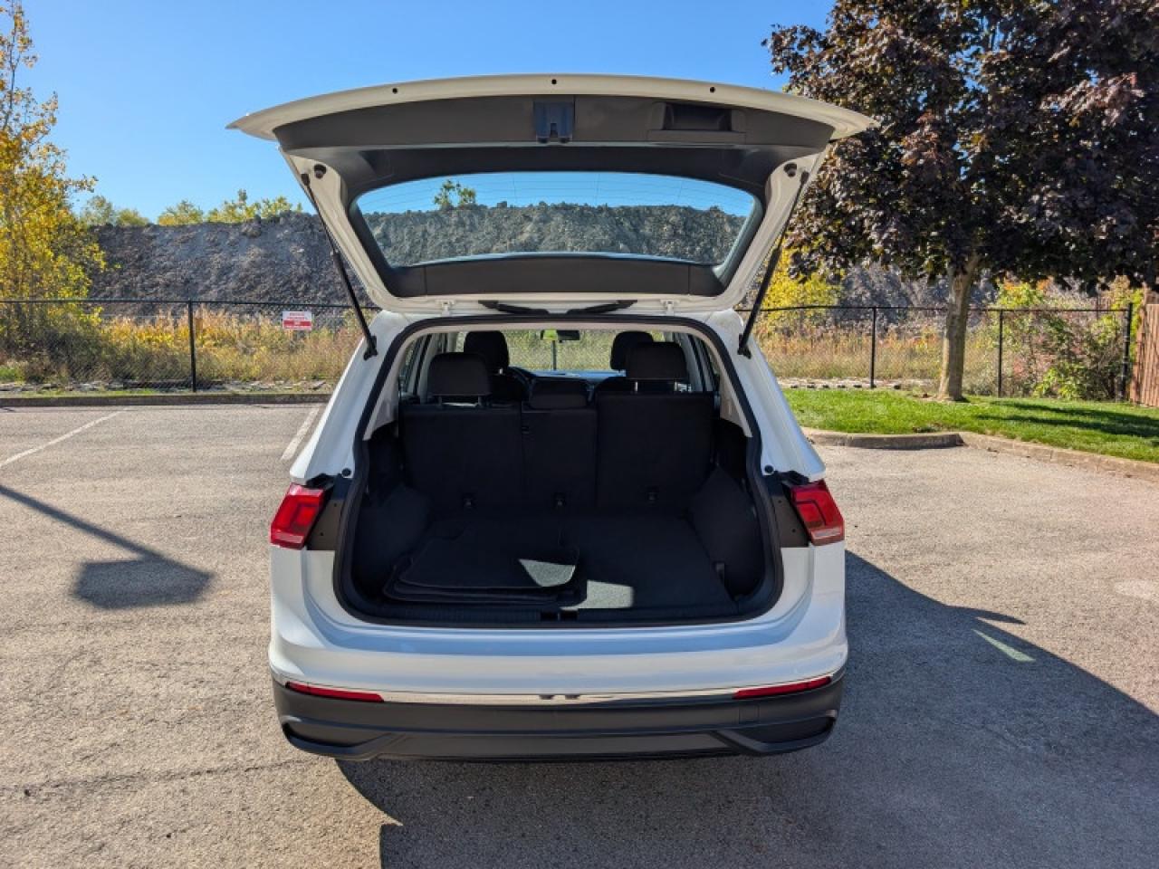 2022 Volkswagen Tiguan Trendline  **BLIND SPOT - HTD SW** Photo