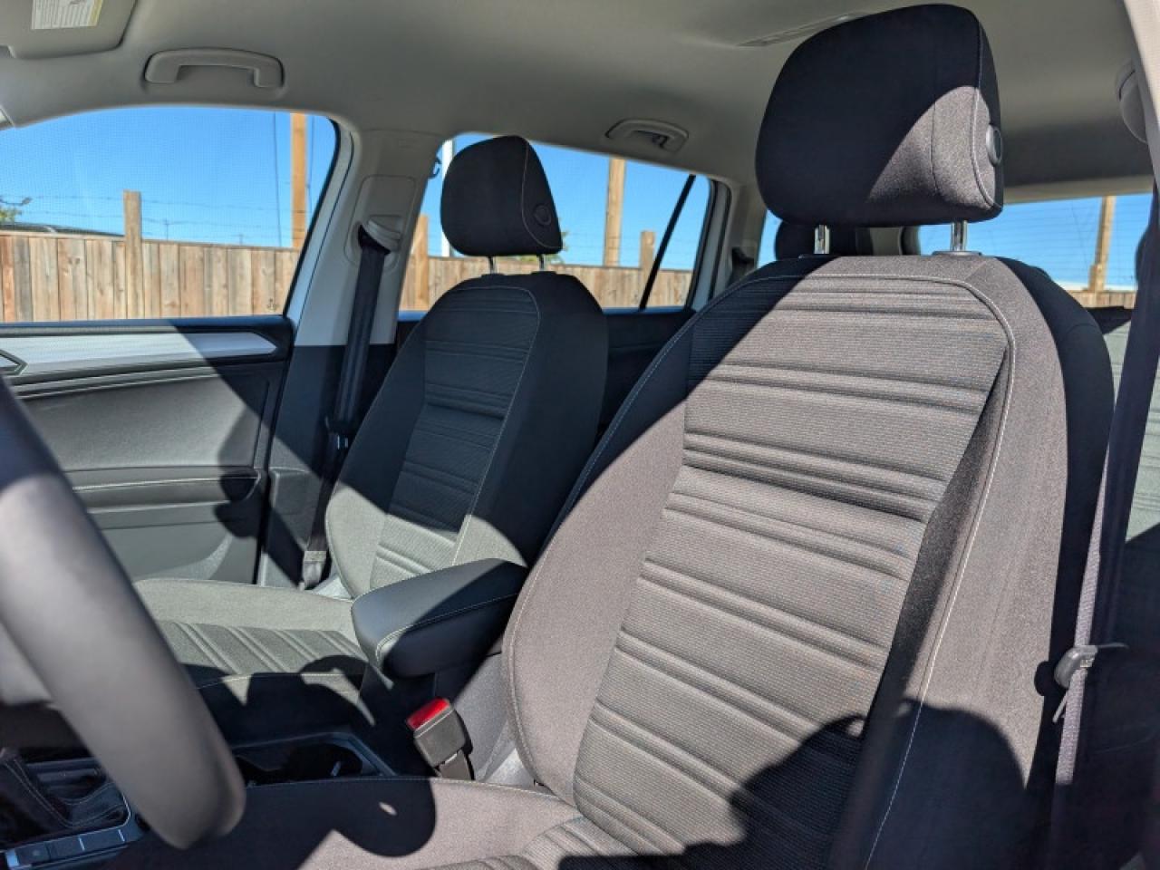 2022 Volkswagen Tiguan Trendline  **BLIND SPOT - HTD SW** Photo