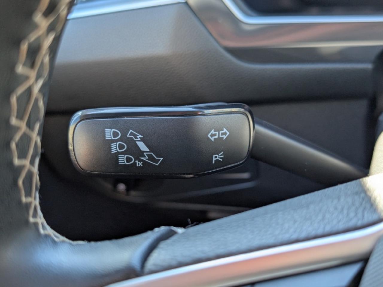 2022 Volkswagen Tiguan Trendline  **BLIND SPOT - HTD SW** Photo