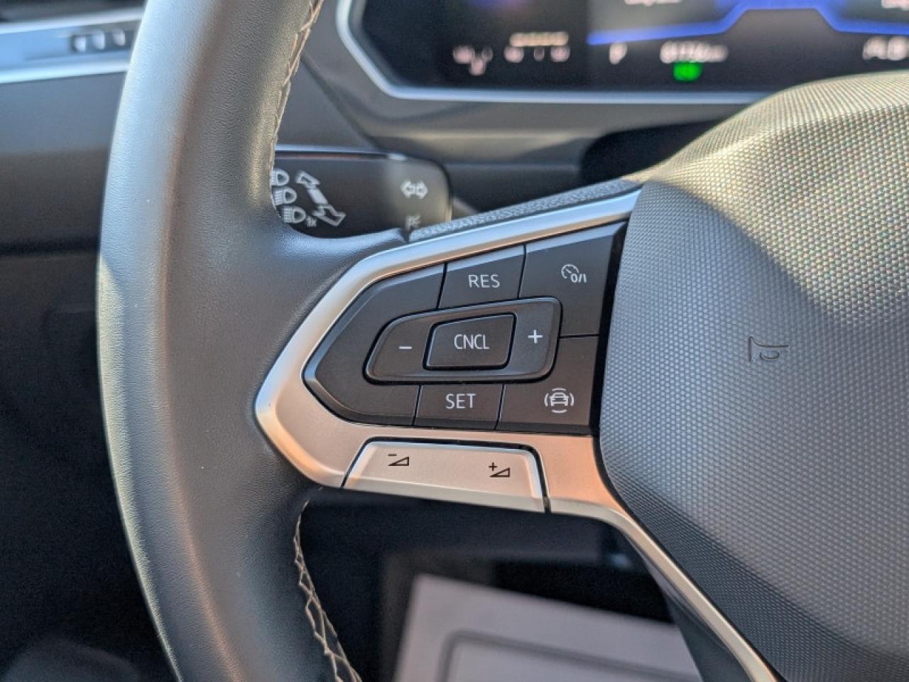 2022 Volkswagen Tiguan Trendline  **BLIND SPOT - HTD SW** Photo