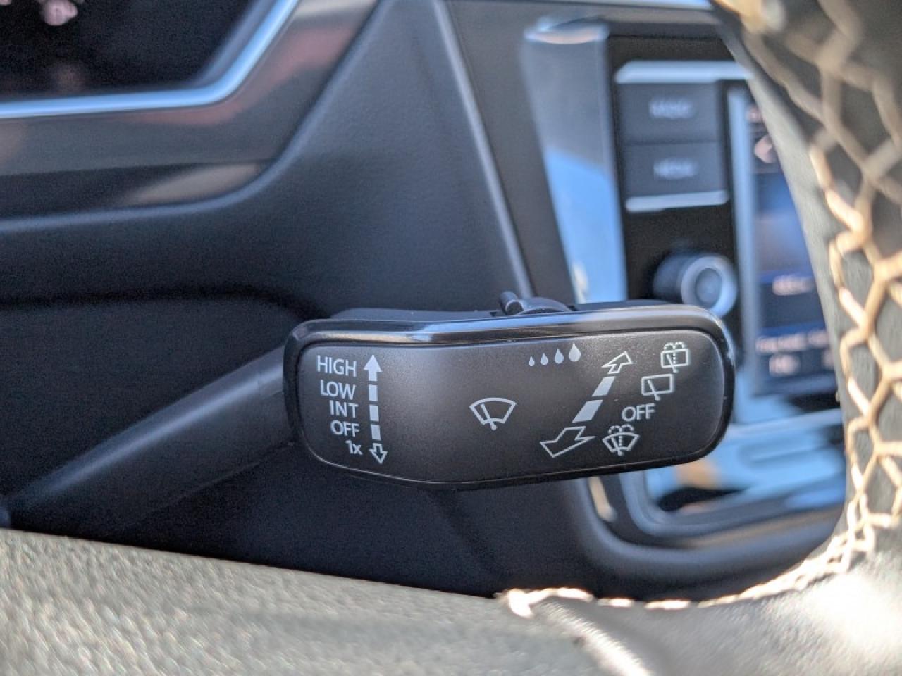 2022 Volkswagen Tiguan Trendline  **BLIND SPOT - HTD SW** Photo