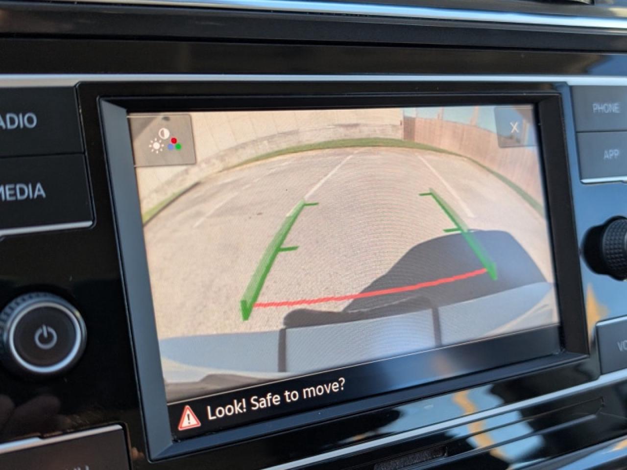 2022 Volkswagen Tiguan Trendline  **BLIND SPOT - HTD SW** Photo