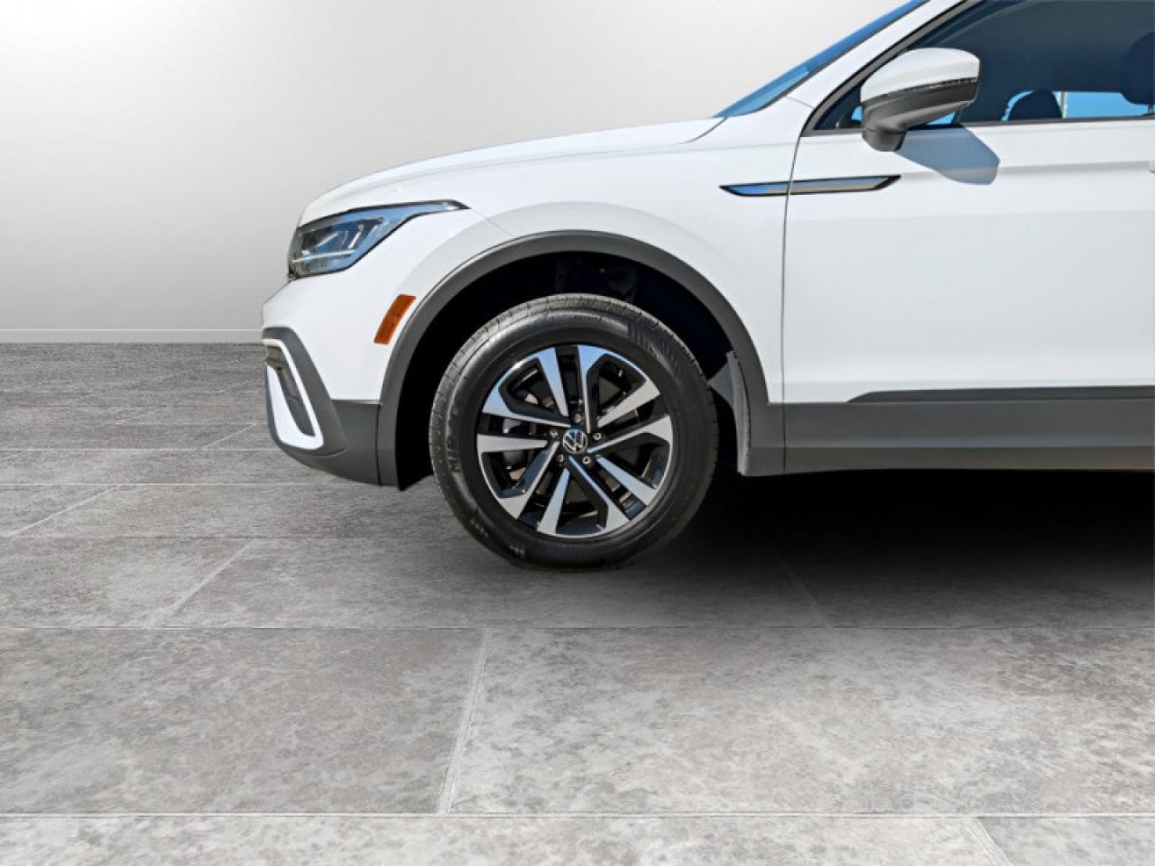 2022 Volkswagen Tiguan Trendline  **BLIND SPOT - HTD SW** Photo