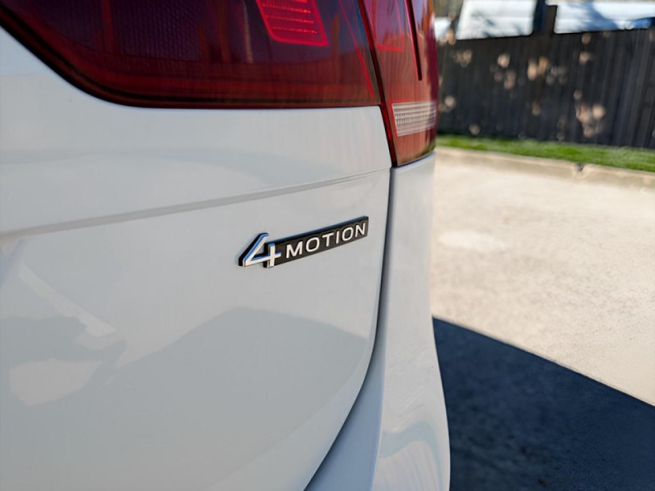 2022 Volkswagen Tiguan Trendline  **BLIND SPOT - HTD SW** Photo