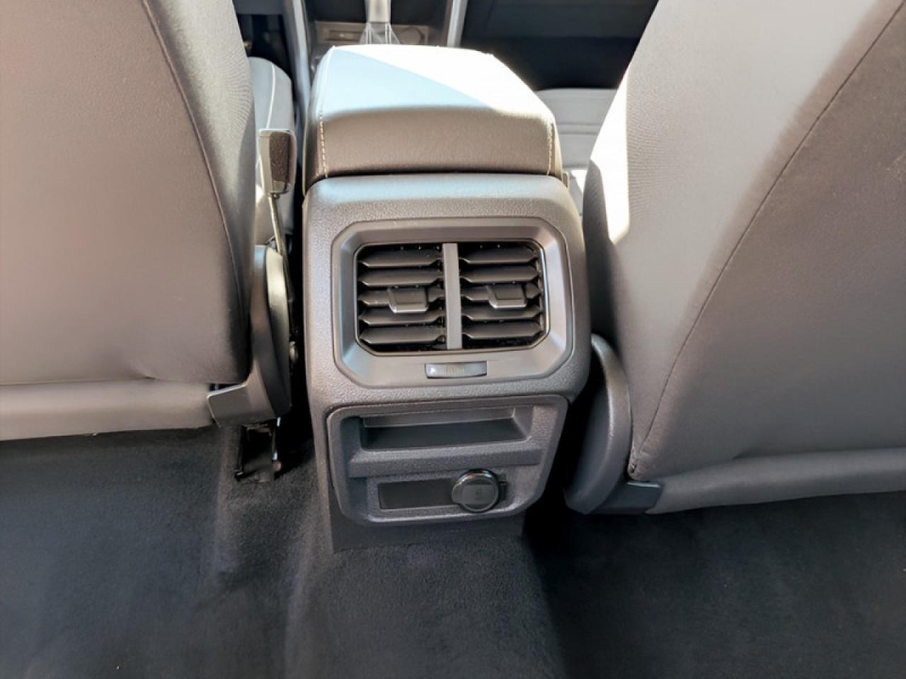 2022 Volkswagen Tiguan Trendline  **BLIND SPOT - HTD SW** Photo