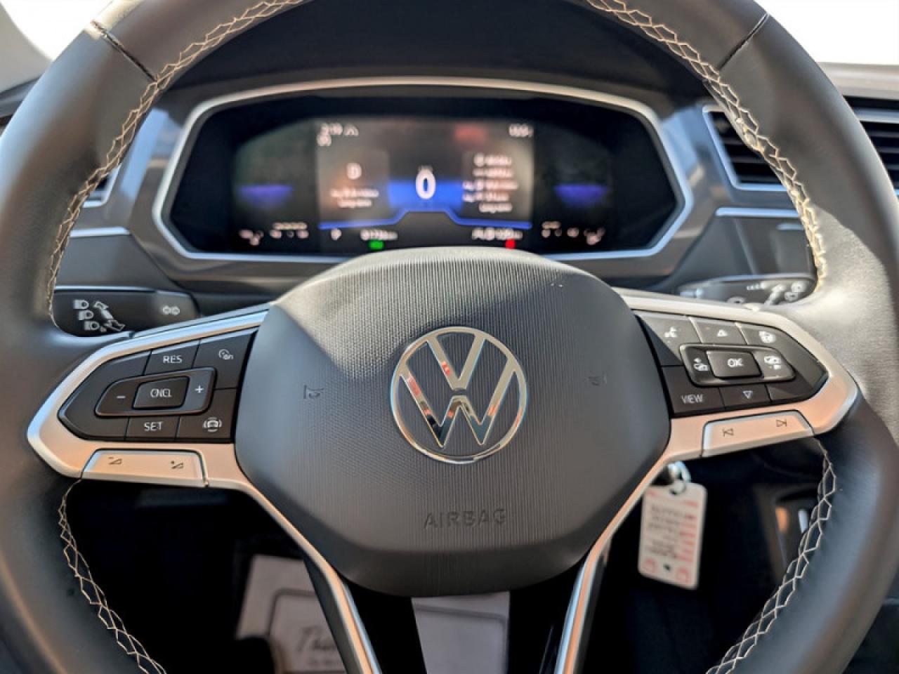 2022 Volkswagen Tiguan Trendline  **BLIND SPOT - HTD SW** Photo