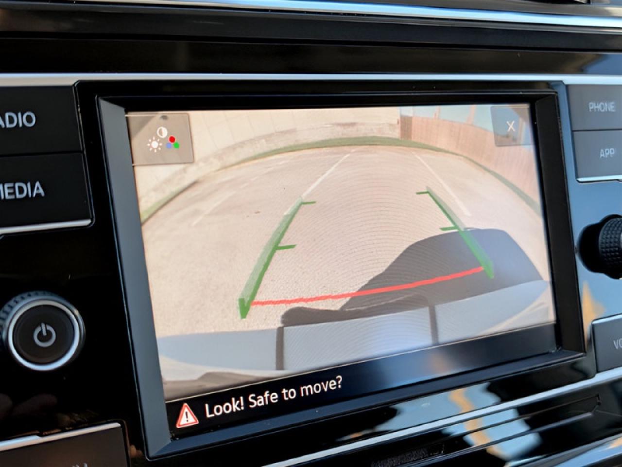 2022 Volkswagen Tiguan Trendline  **BLIND SPOT - HTD SW** Photo