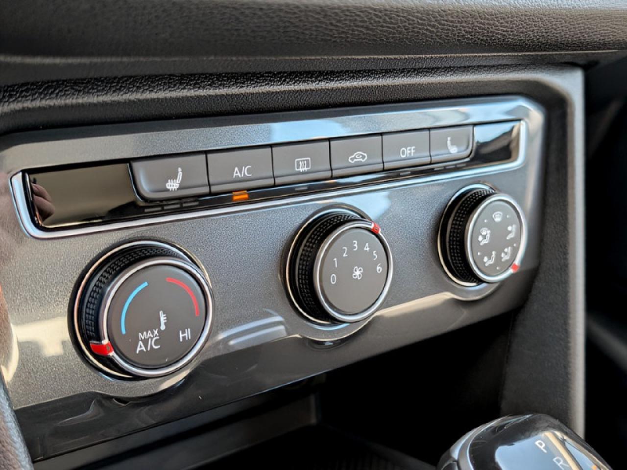 2022 Volkswagen Tiguan Trendline  **BLIND SPOT - HTD SW** Photo