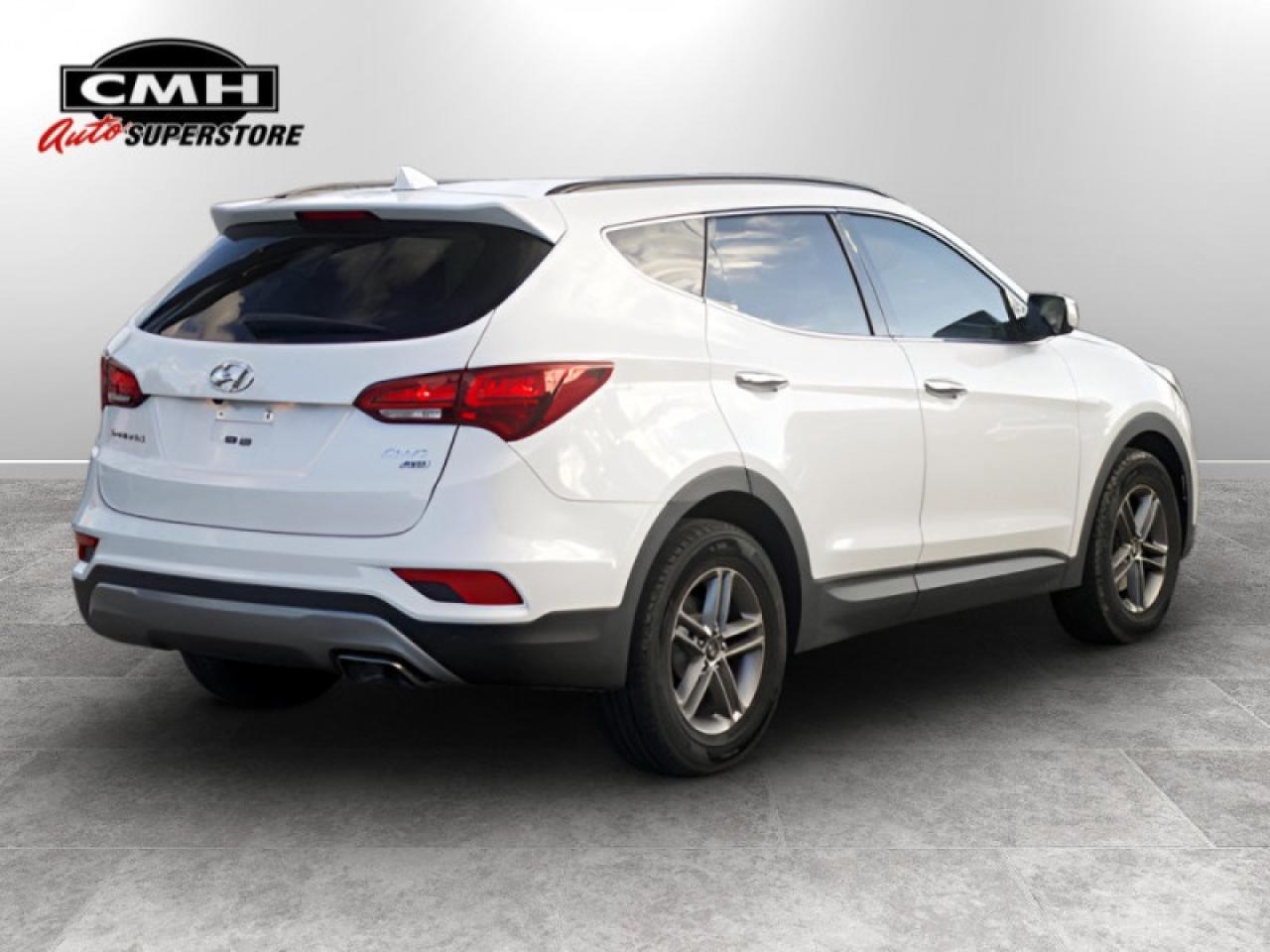 2018 Hyundai Santa Fe Sport Premium  **VERY LOW KMS** Photo3