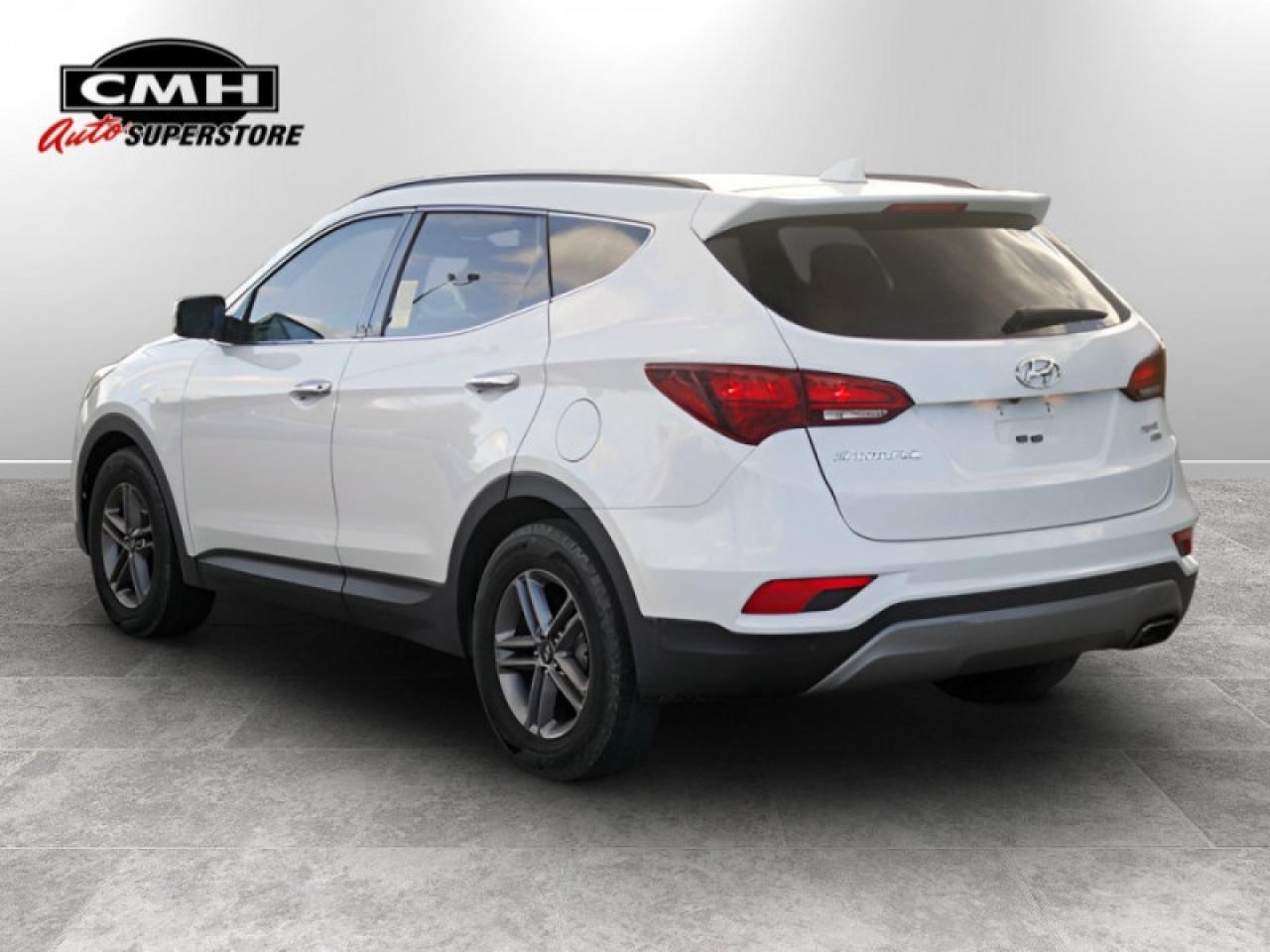 2018 Hyundai Santa Fe Sport Premium  **VERY LOW KMS** Photo