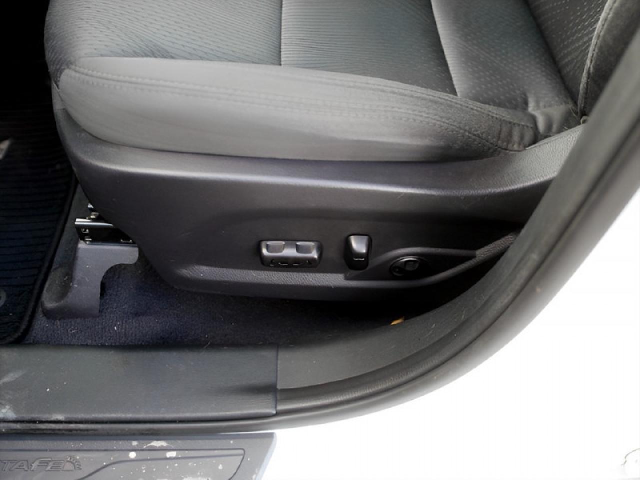 2018 Hyundai Santa Fe Sport Premium  **VERY LOW KMS** Photo