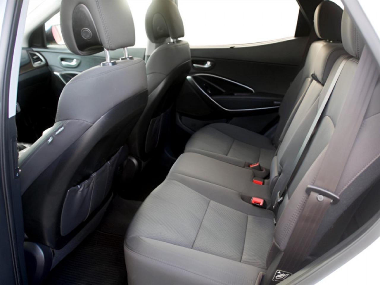 2018 Hyundai Santa Fe Sport Premium  **VERY LOW KMS** Photo