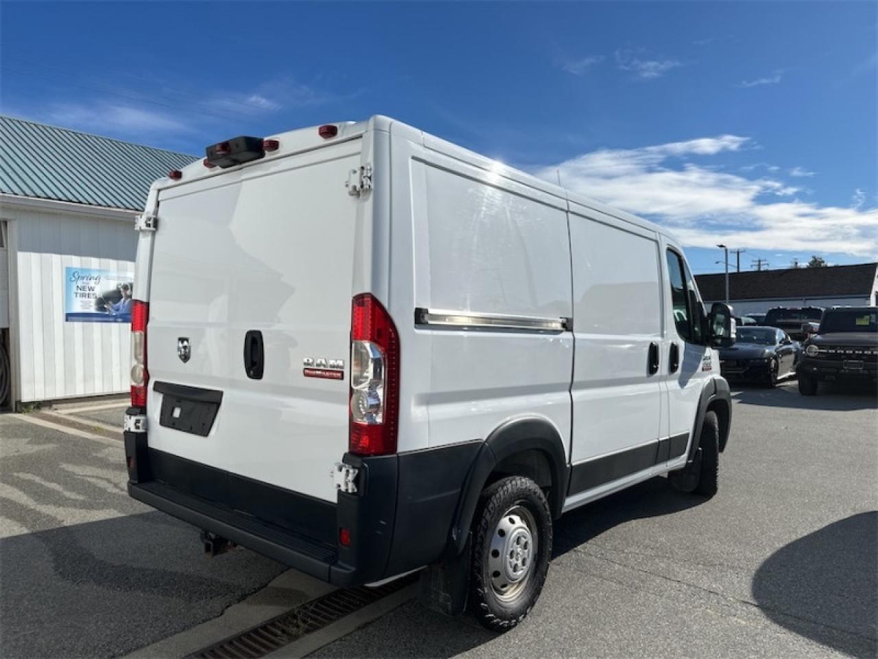 2019 RAM Cargo Van ProMaster 1500 Low Roof 118 Photo5