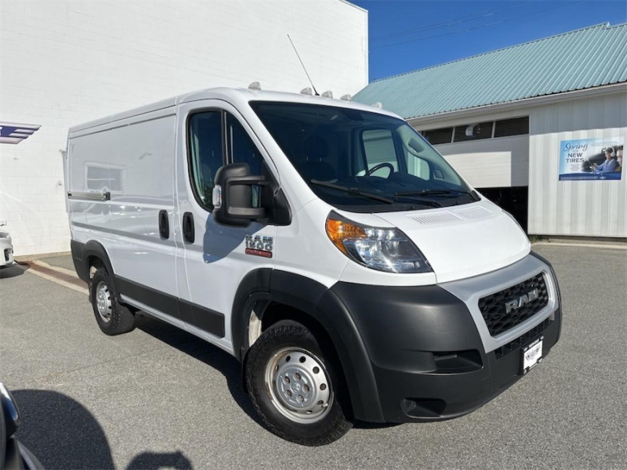 2019 RAM Cargo Van ProMaster 1500 Low Roof 118 Photo5