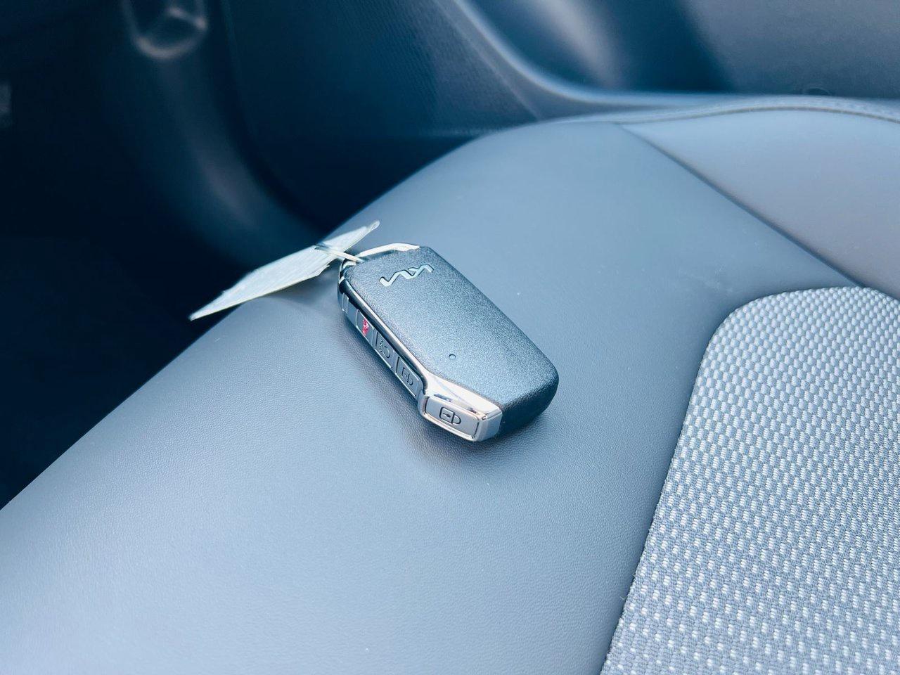 2026 Kia NIRO PHEV EX Photo