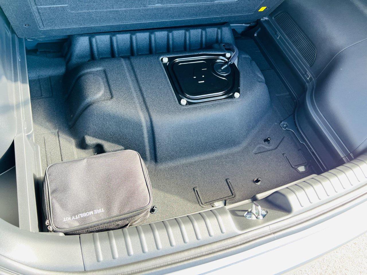 2026 Kia Niro PHEV EX Photo