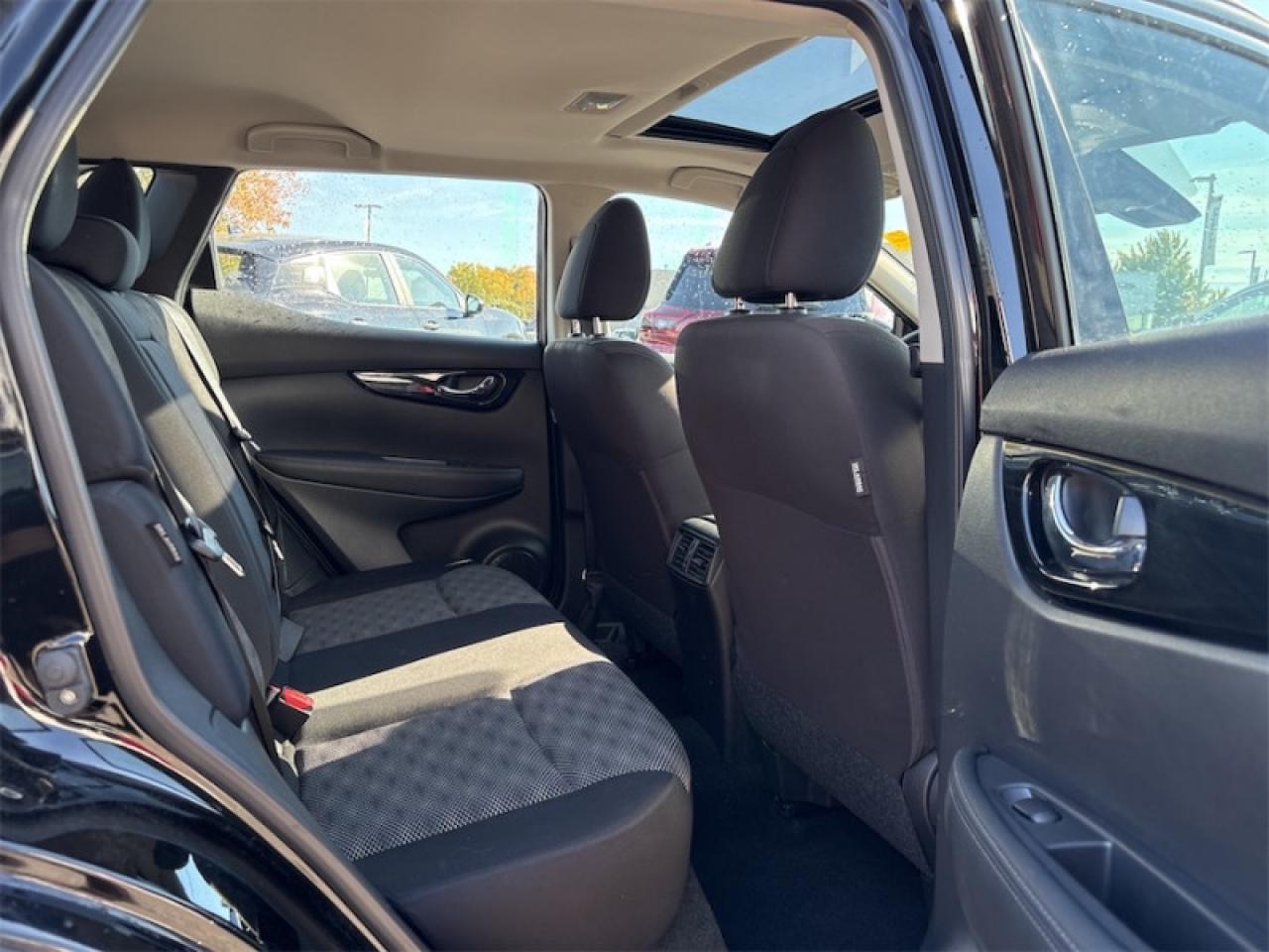 2023 Nissan Qashqai SV AWD  - Sunroof -  Heated Seats Photo