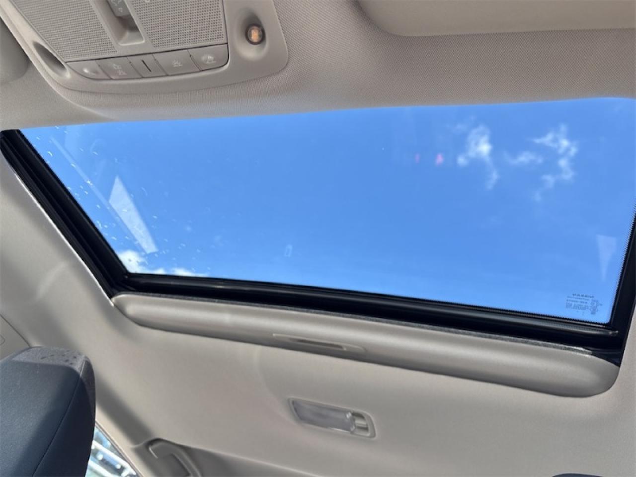 2023 Nissan Qashqai SV AWD  - Sunroof -  Heated Seats Photo