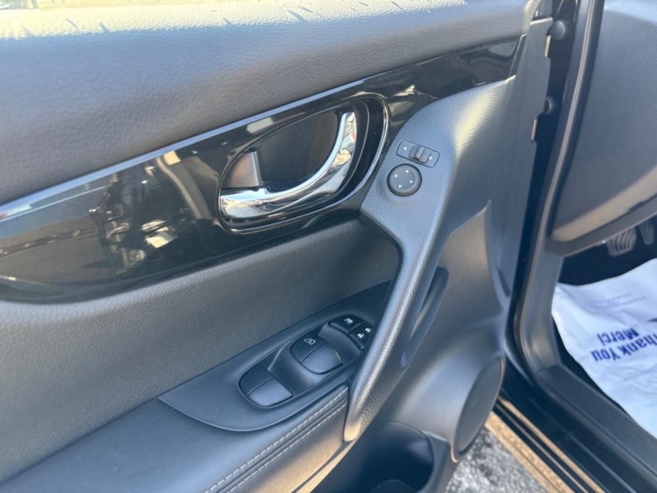 2023 Nissan Qashqai SV AWD  - Sunroof -  Heated Seats Photo