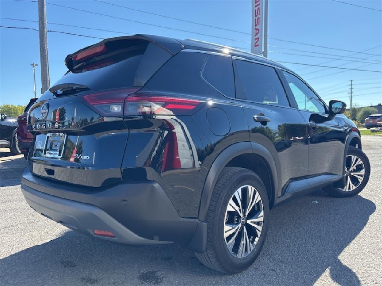 2023 Nissan Rogue SV Moonroof  One Owner Lease Return, CLEAN Photo