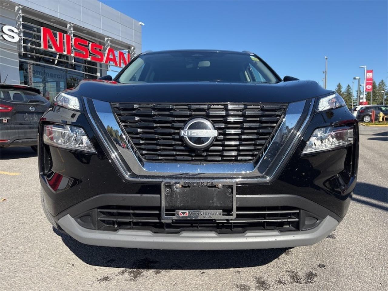 2023 Nissan Rogue SV Moonroof  One Owner Lease Return, CLEAN Photo