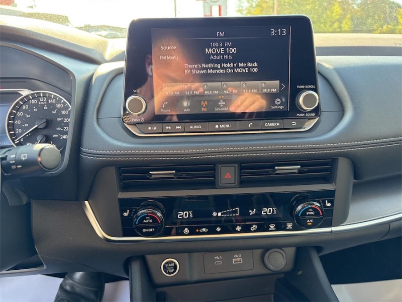 2023 Nissan Rogue SV Moonroof  One Owner Lease Return, CLEAN Photo