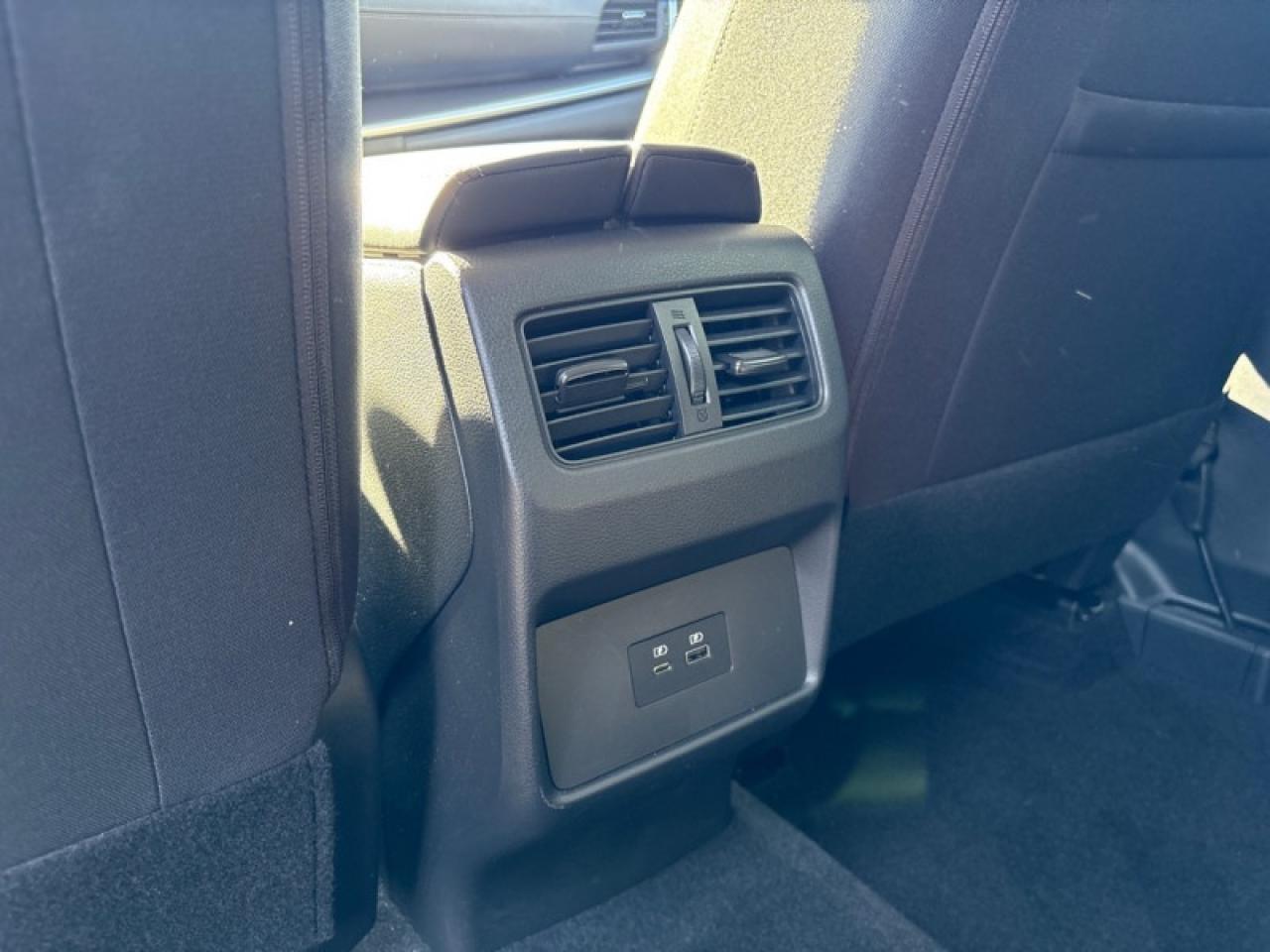 2023 Nissan Rogue SV Moonroof  One Owner Lease Return, CLEAN Photo