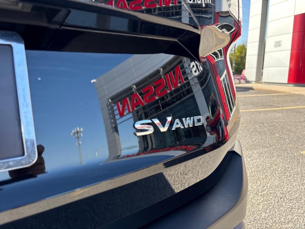 2023 Nissan Rogue SV Moonroof  One Owner Lease Return, CLEAN Photo