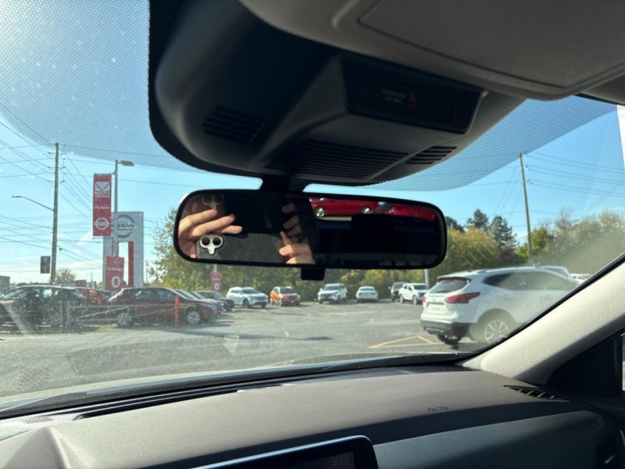 2023 Nissan Rogue SV Moonroof  One Owner Lease Return, CLEAN Photo