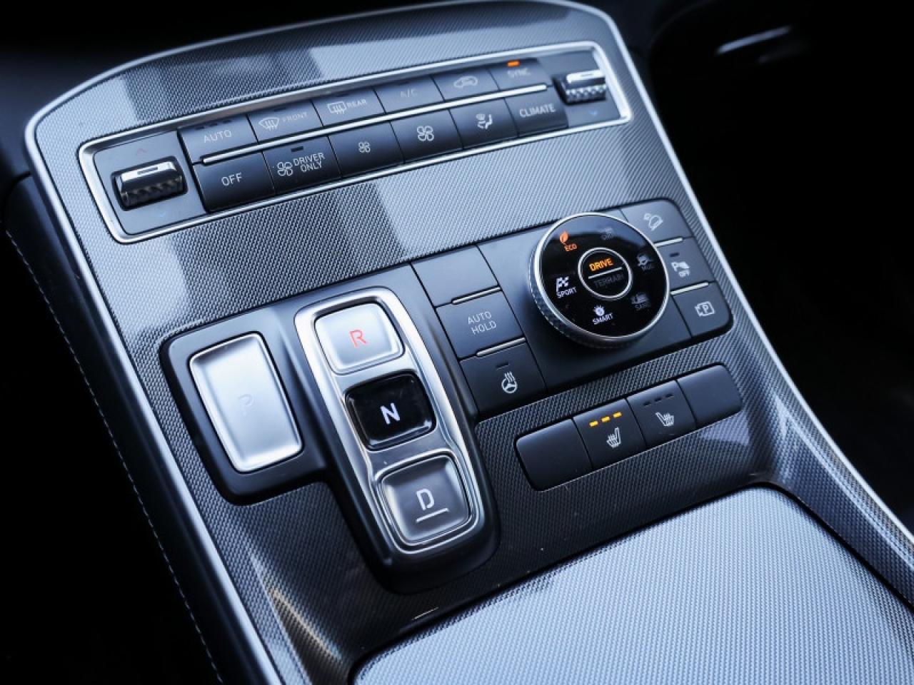 2021 Hyundai Santa Fe Hybrid Preferred AWD w/Trend Package  - $208 B/W Photo