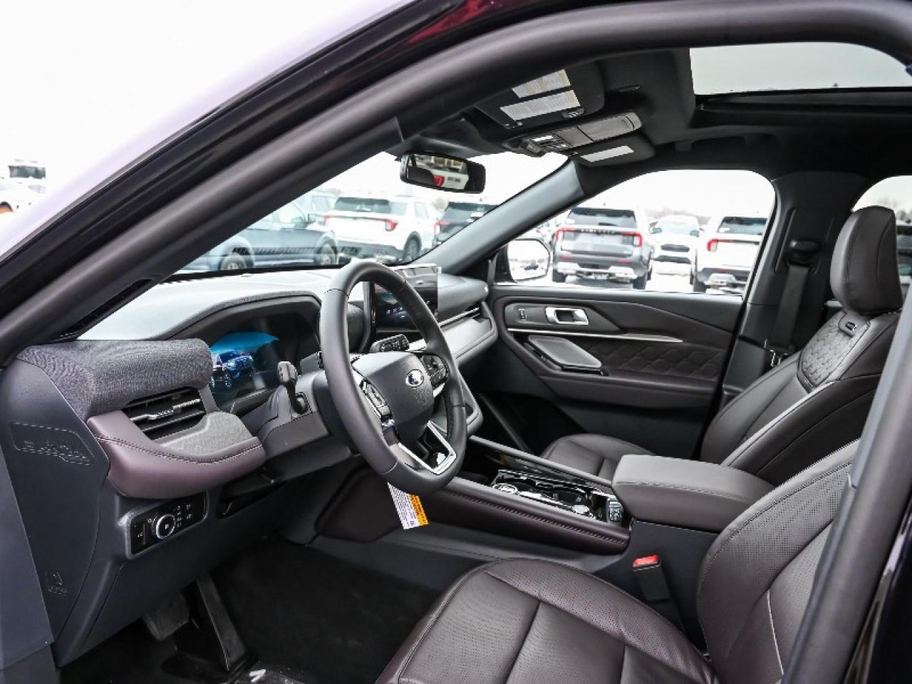 2026 Ford Explorer Platinum Photo