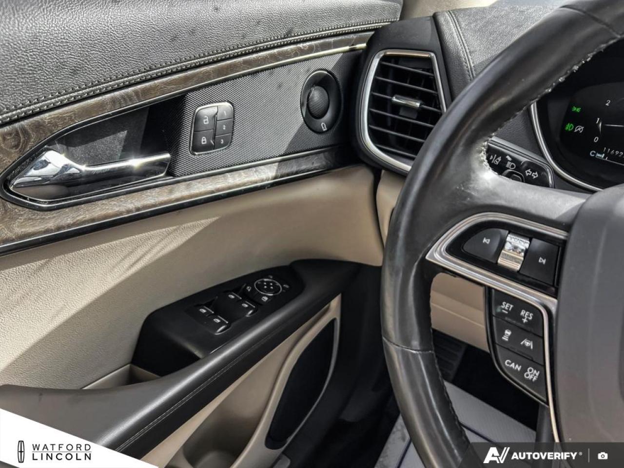 2020 Lincoln Nautilus Reserve AWD Photo