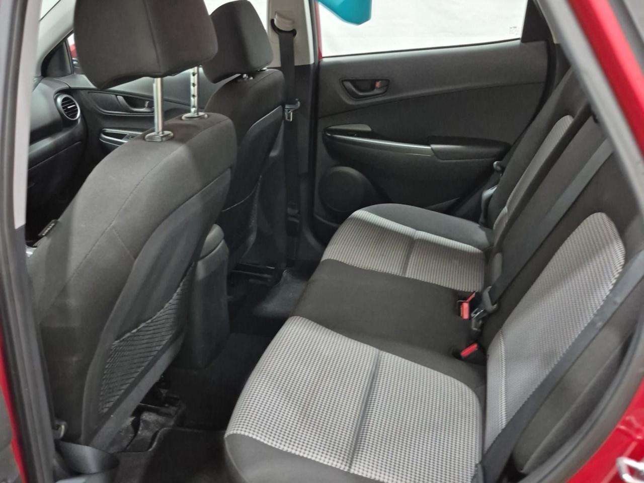 2019 Hyundai KONA Essential ALL WHEEL DRIVE - Photo #4