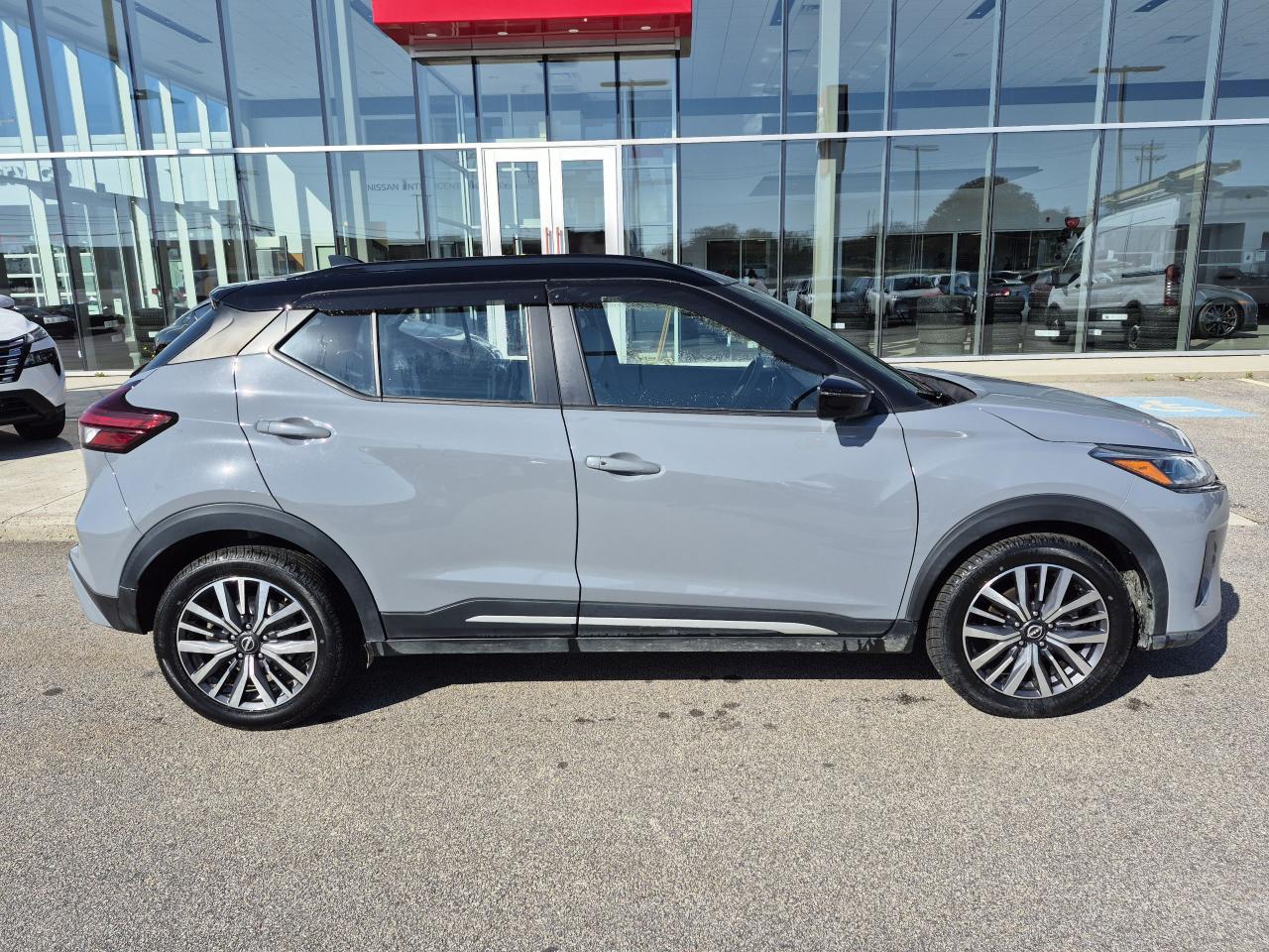 2023 Nissan Kicks SR PREMIUM Photo3