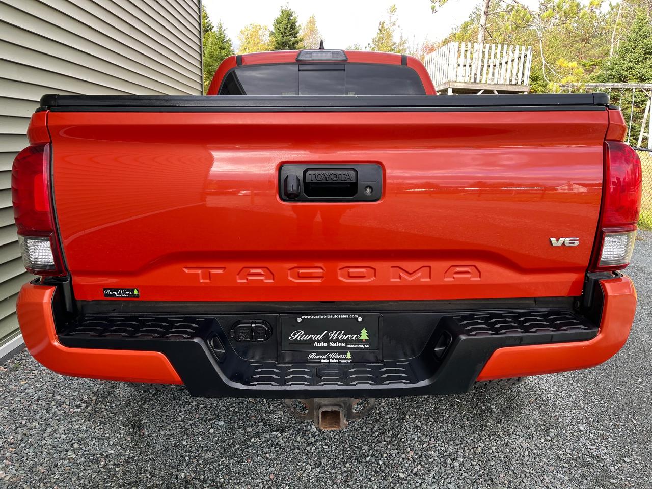 2018 Toyota Tacoma TRD Sport - Photo #4