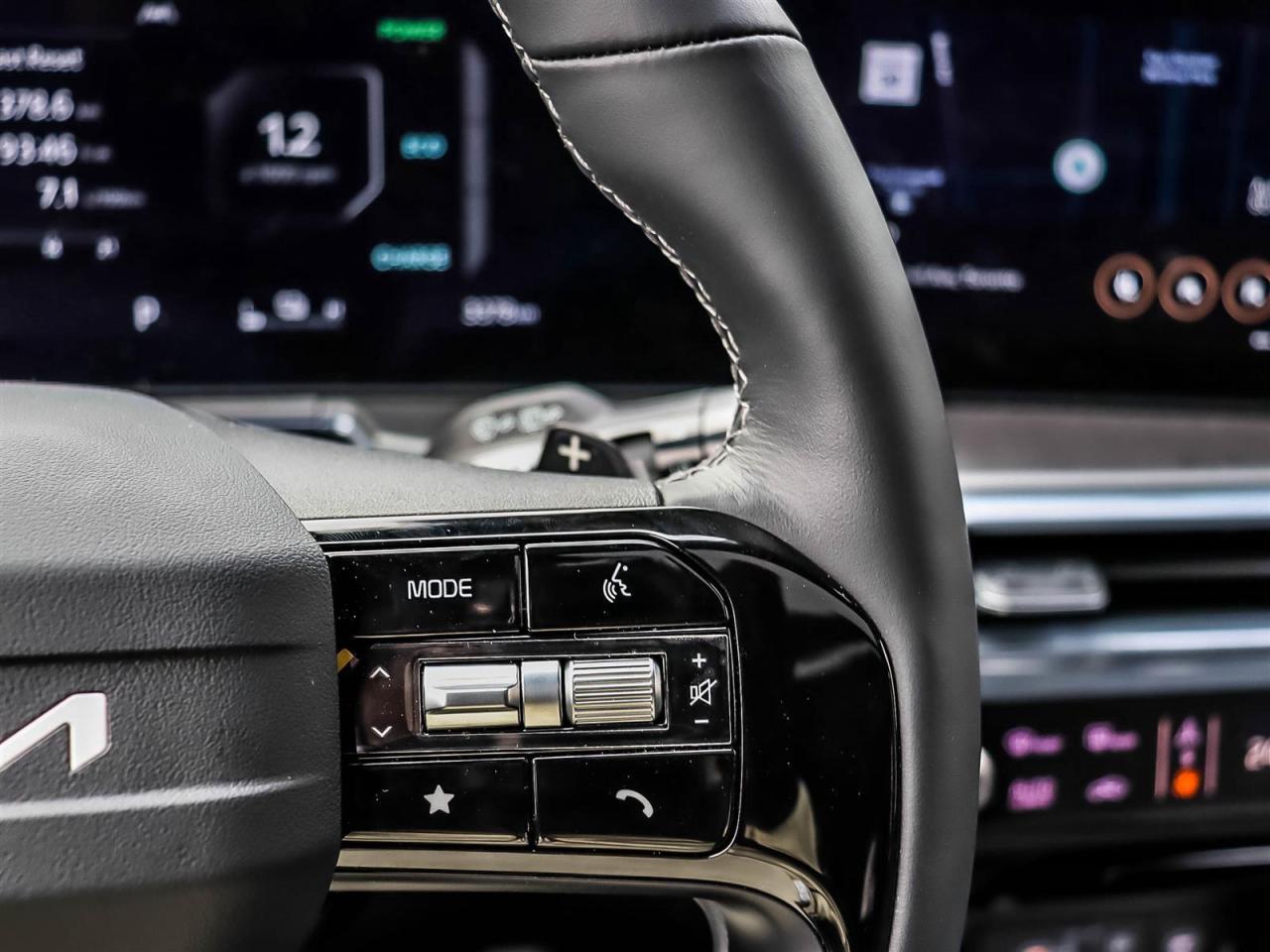 2026 Kia Sorento Plug-In Hybrid SX Photo