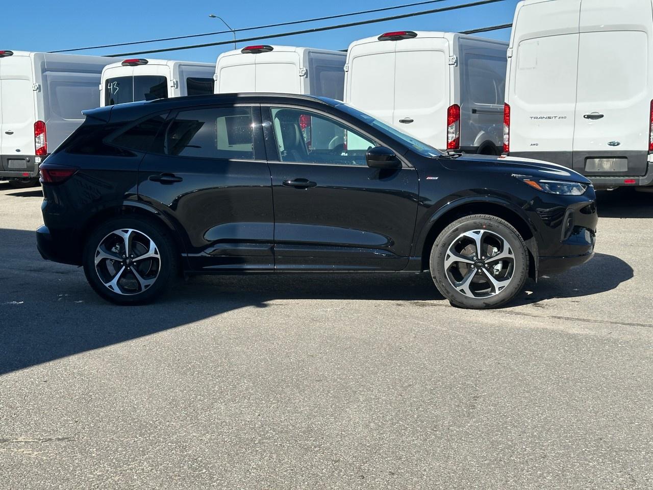 2025 Ford Escape ST-Line Elite AWD Photo