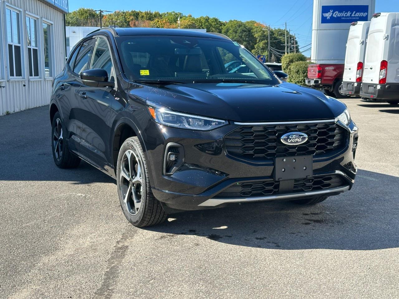 2025 Ford Escape ST-Line Elite AWD Photo3