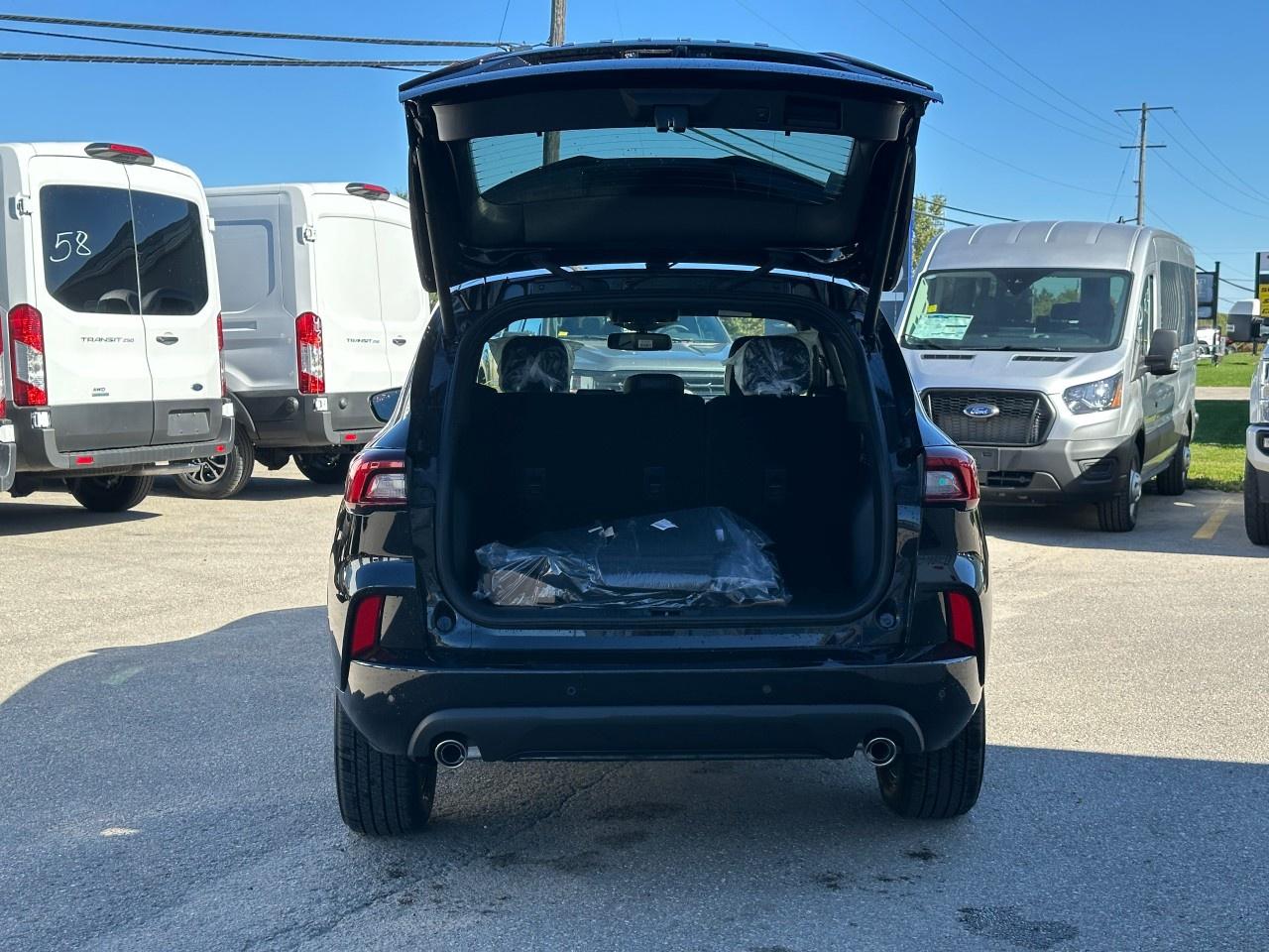 2025 Ford Escape ST-Line Elite AWD Photo