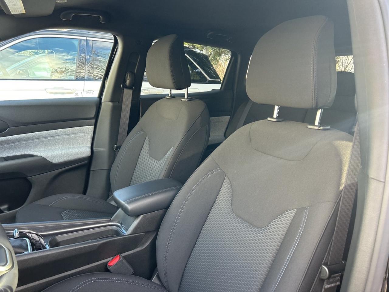 2025 Jeep Compass Sport 4X4/SPORT|HEATEDSEAT|LANEASSIST|COLLISIONWARING Photo