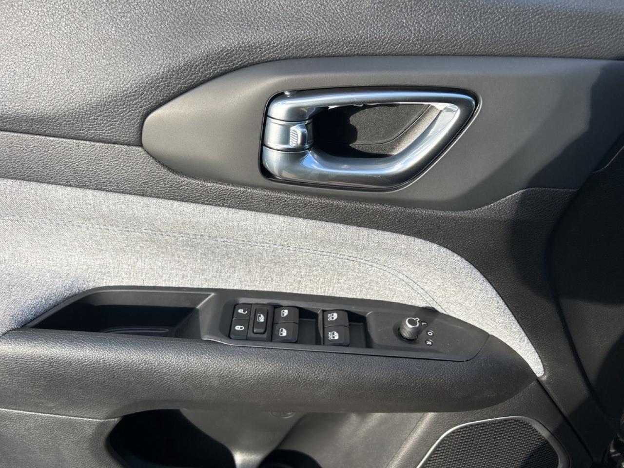 2025 Jeep Compass Sport 4X4/SPORT|HEATEDSEAT|LANEASSIST|COLLISIONWARING Photo