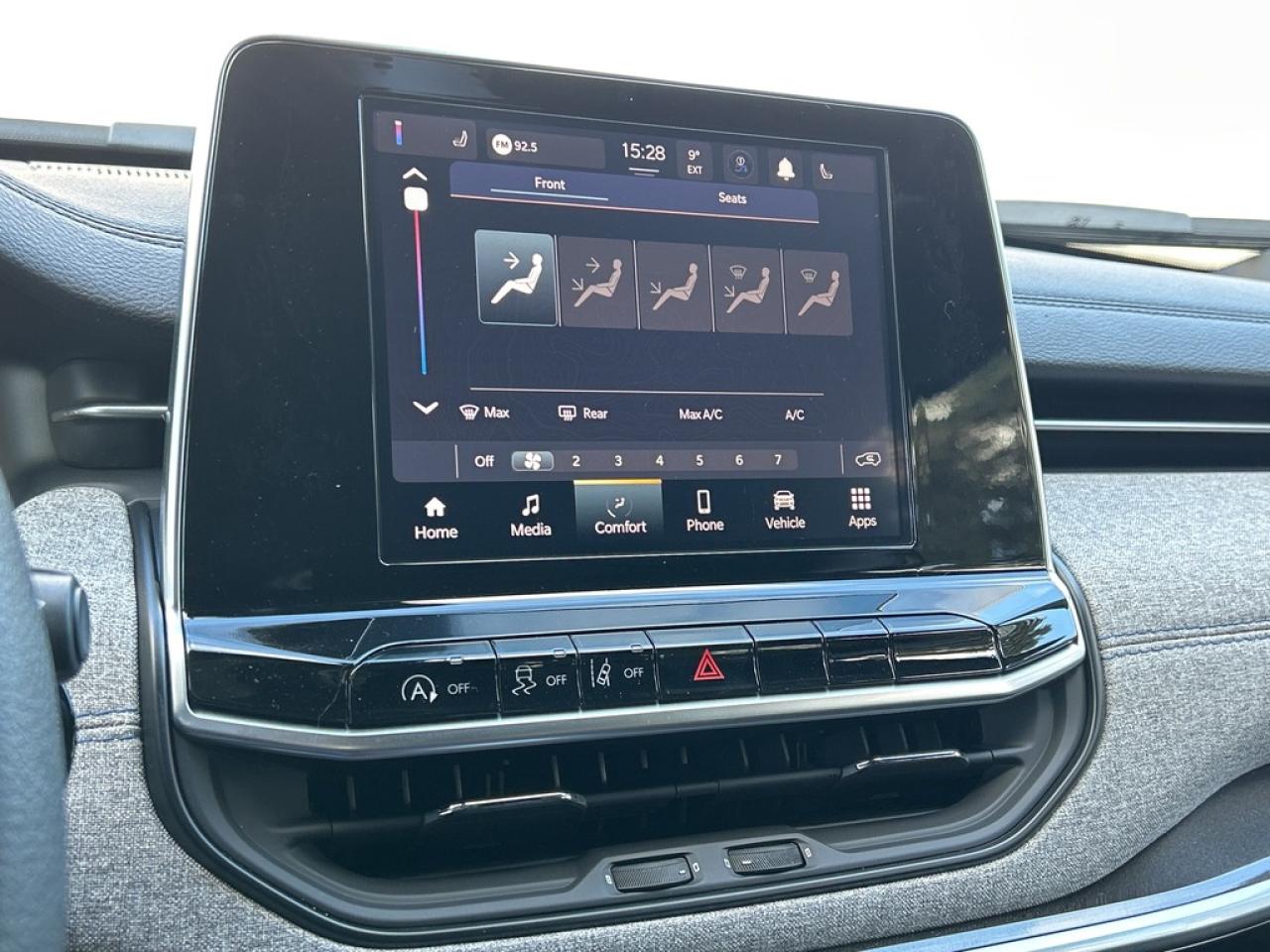 2025 Jeep Compass Sport 4X4/SPORT|HEATEDSEAT|LANEASSIST|COLLISIONWARING Photo