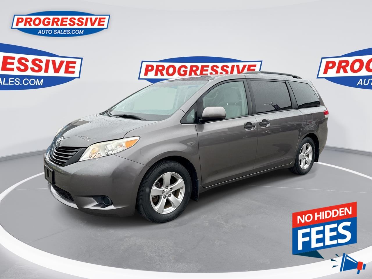 Used 2013 Toyota Sienna V6 7 PASSENGER for sale in Sarnia, ON
