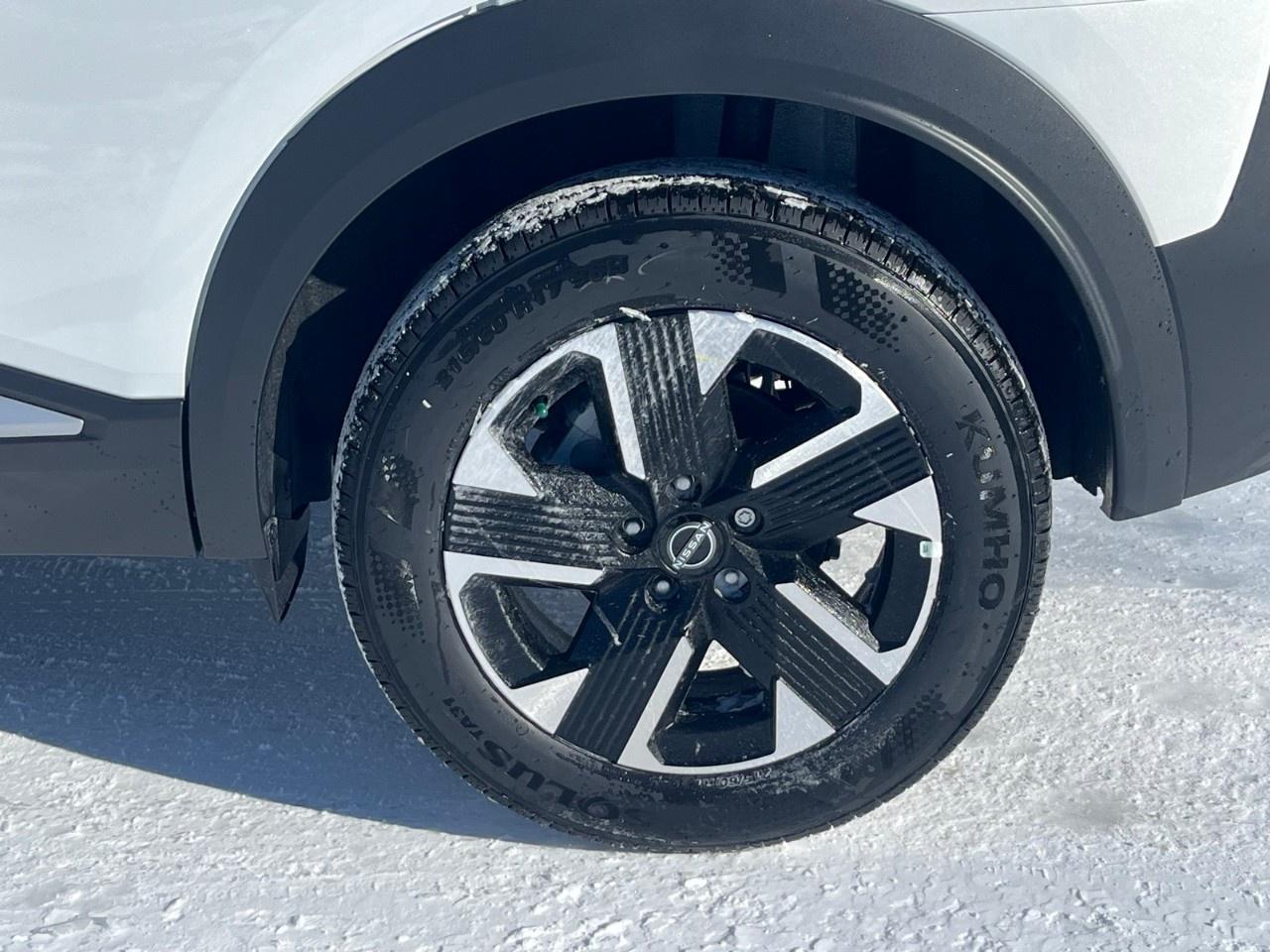 2026 Nissan Kicks SV AWD Photo