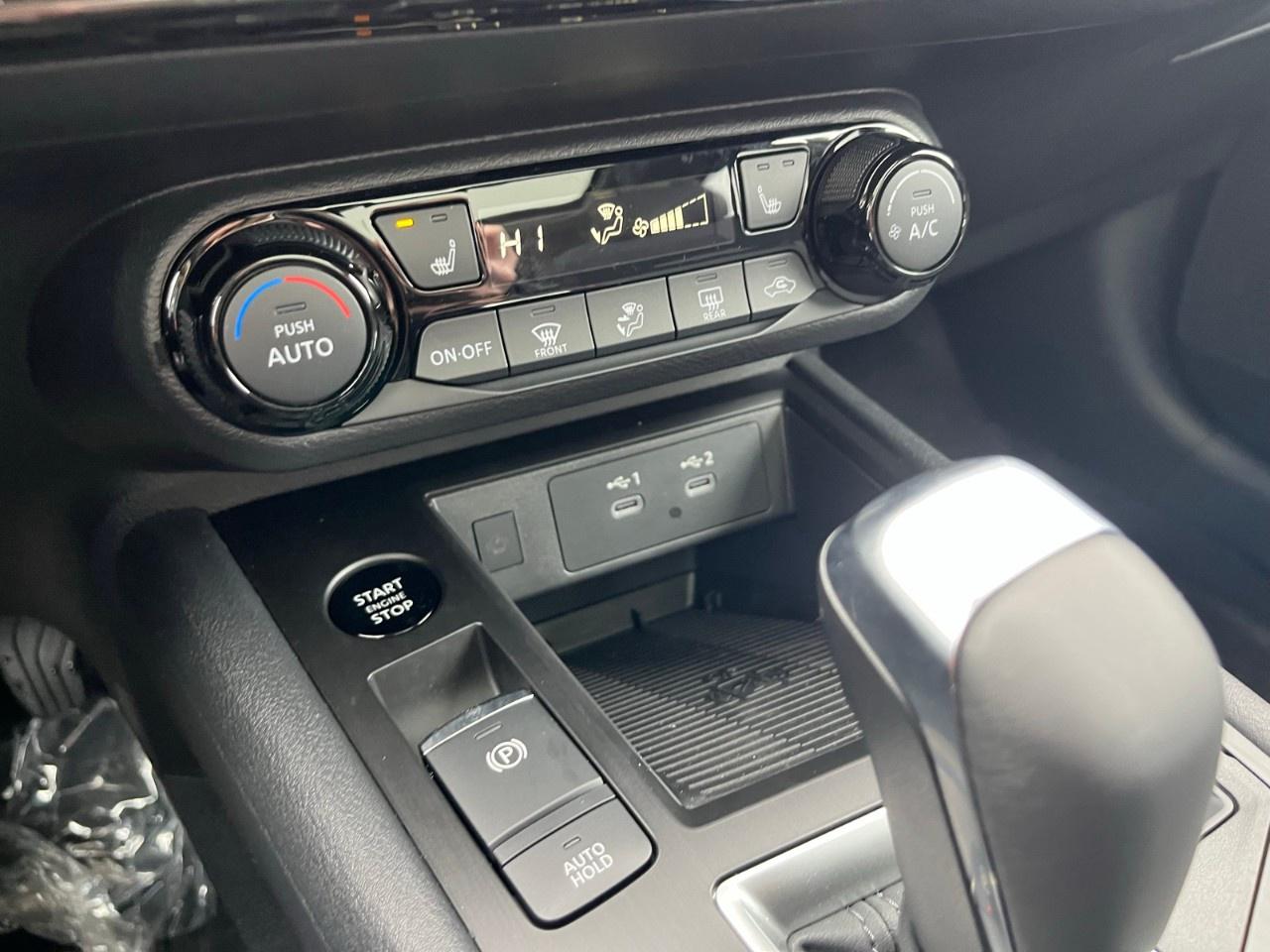 2026 Nissan Kicks SV AWD Photo