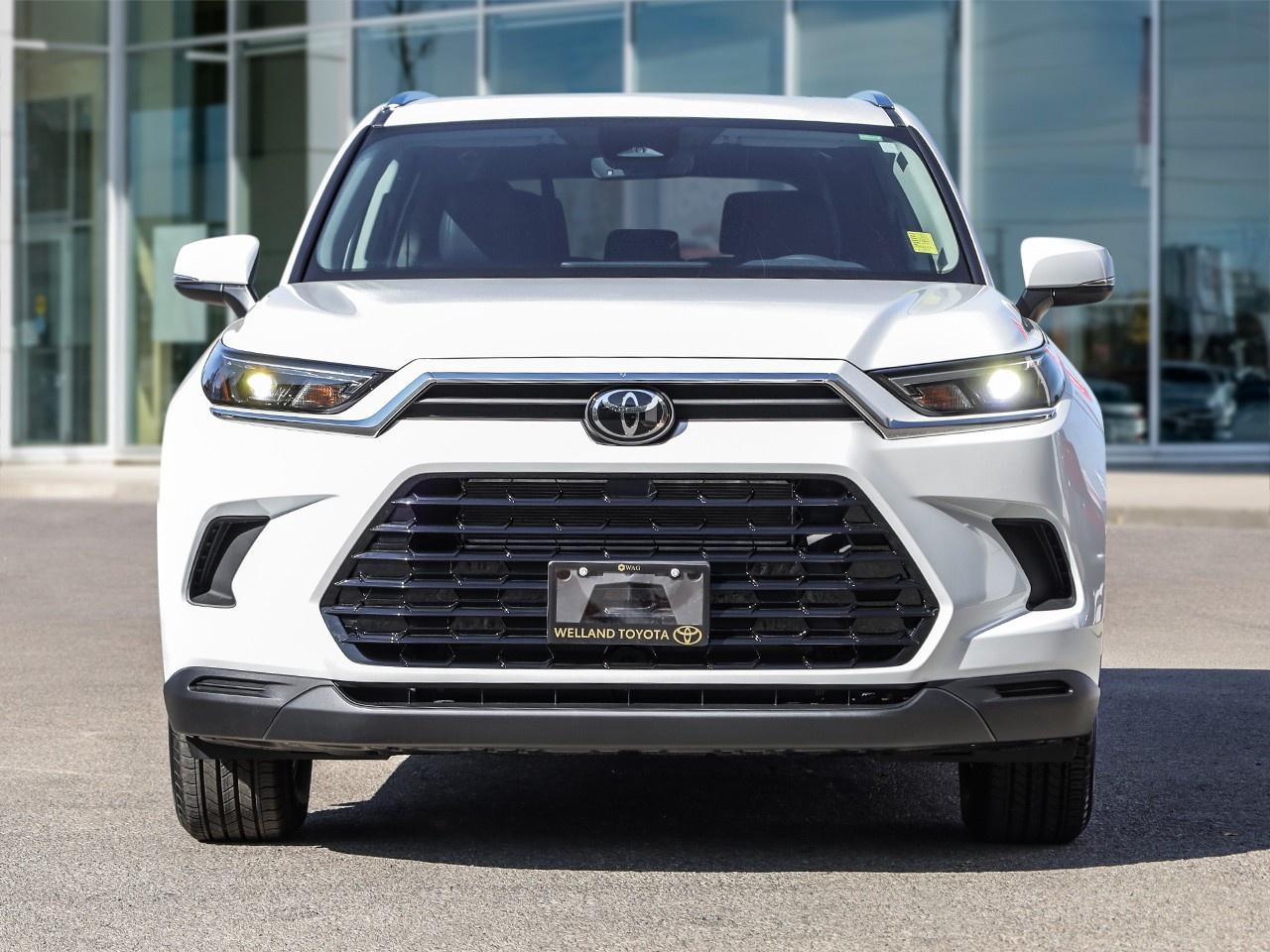 2025 Toyota Grand Highlander Hybrid XLE Photo3