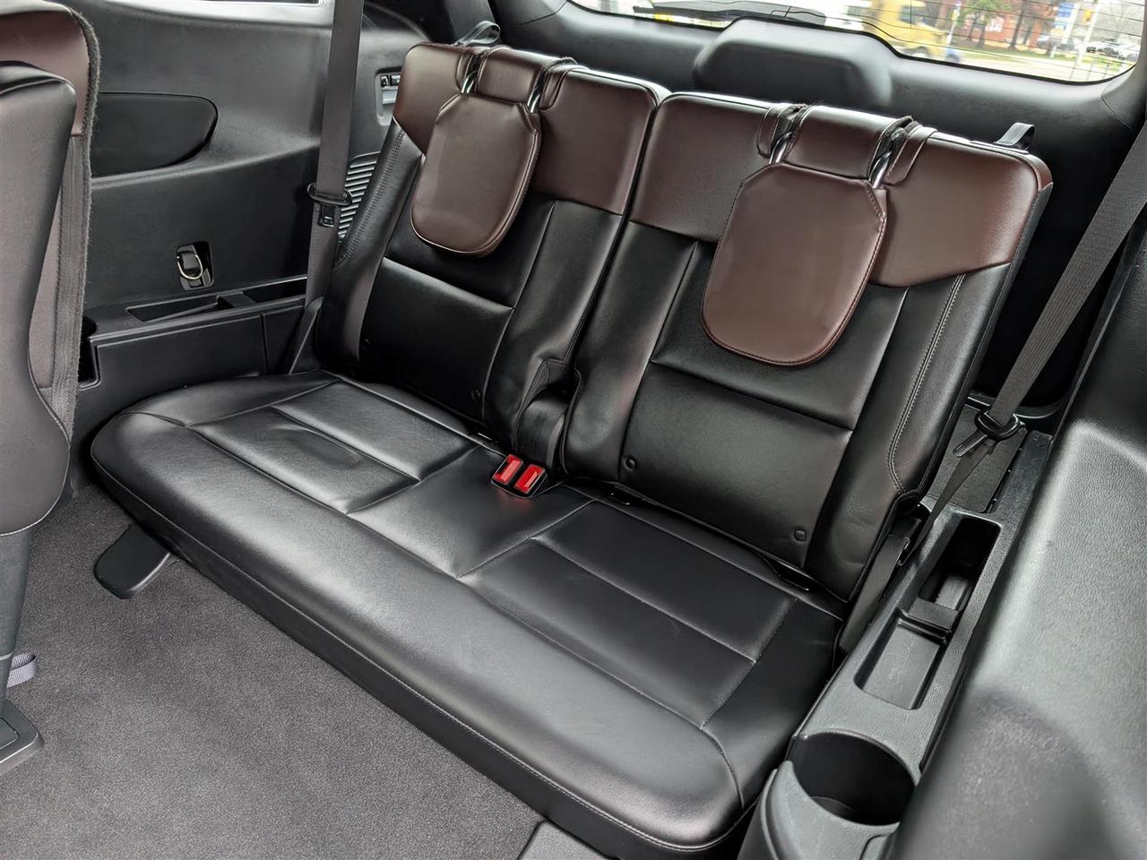 2023 Ford Explorer PLATINUM AWD - PANO ROOF - NAVI - 6 PASS Photo