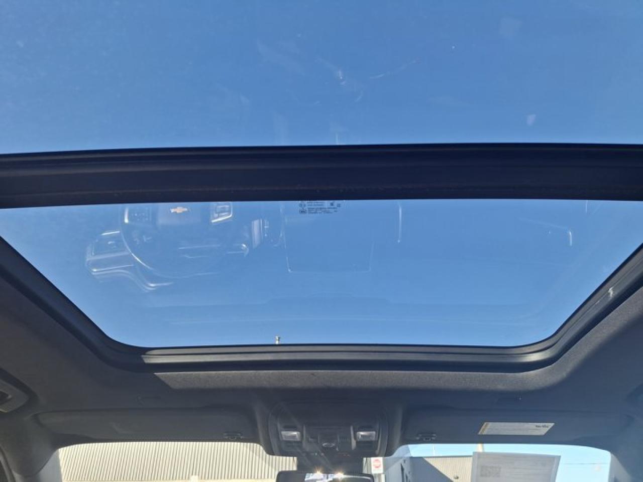 2023 Chevrolet Suburban LT 4WD | Leather | Panoramic Sunroof | 360 Camera | Heated Wheel + Seats | BSM | 20" Wheel | Bose | Photo