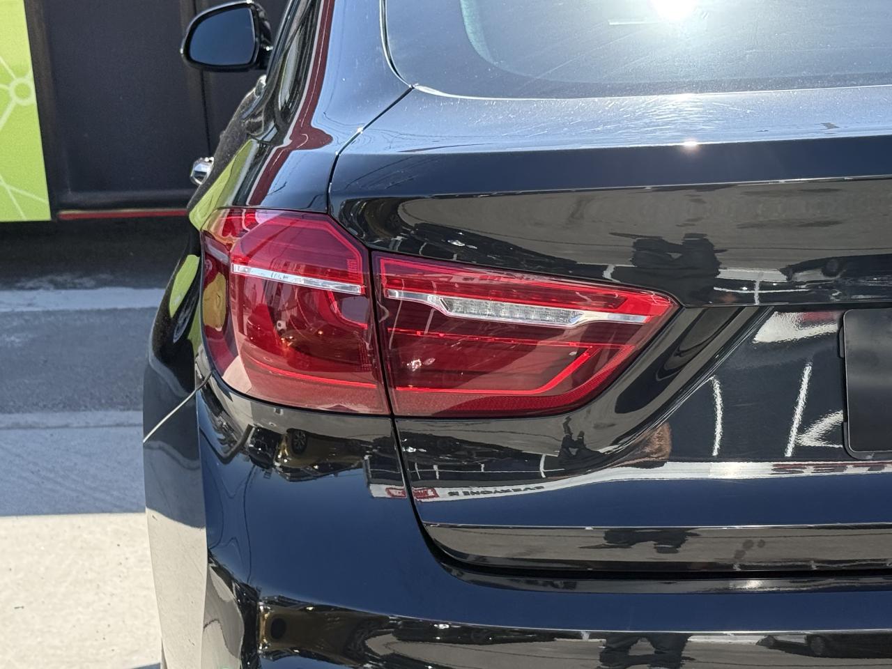 2017 BMW X6 //M SPORT | RED LEATHER | HUD | CARPLAY | PANO | Photo